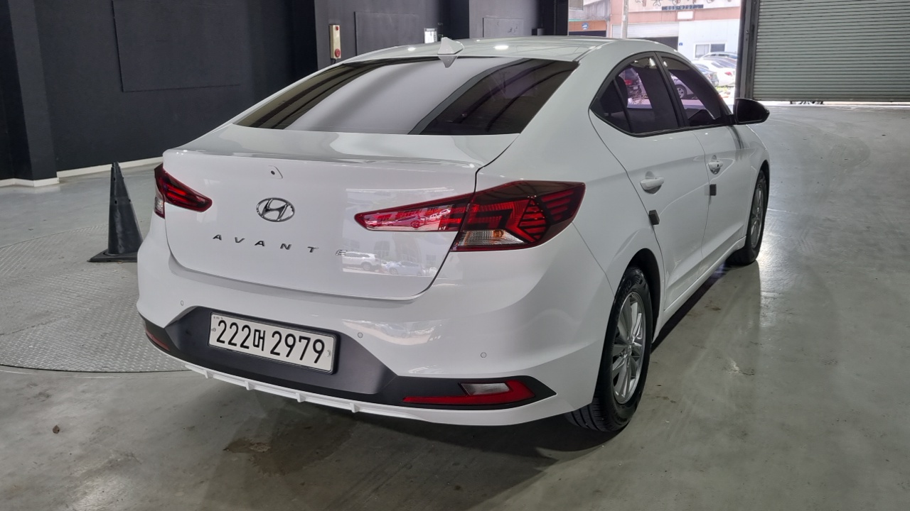 Hyundai AVANTE из Кореи Encar