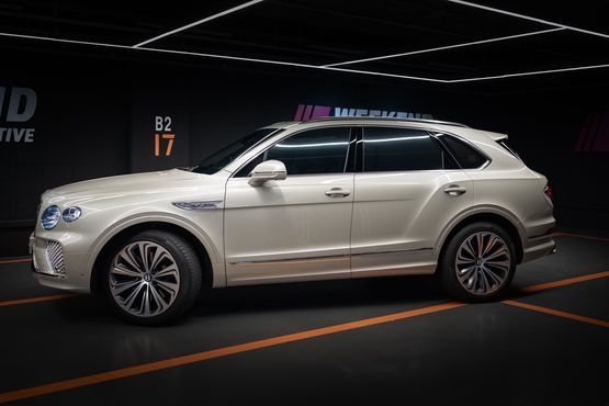 Bentley Bentayga 4.0 V8 Atelier Edition — пробег 15 000 км — фото 2 из 5
