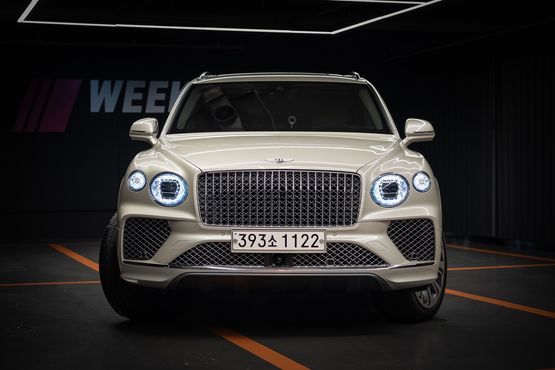 Bentley Bentayga 4.0 V8 Atelier Edition — пробег 15 000 км — фото 3 из 5