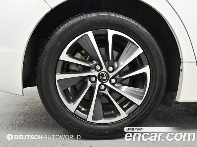 Lexus CT200h из Кореи Encar