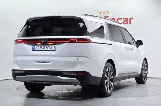 Kia Carnival 9-Seater Prestige — пробег 34 476 км — фото 2 из 5