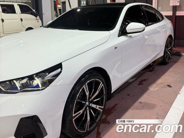 BMW 5-Series 530i xDrive M Sport — пробег 20 381 км — фото 5 из 5