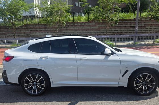 BMW X4 xDrive20d M Sport — пробег 23 194 км — фото 2 из 5