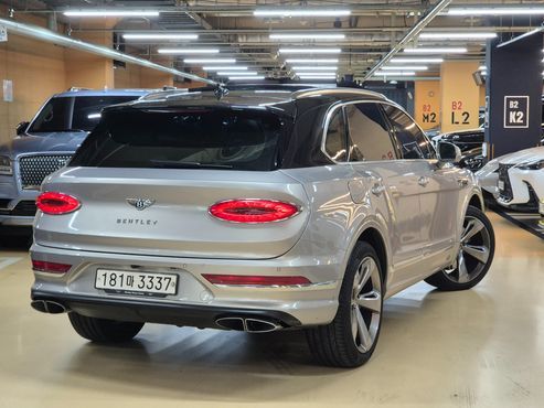 Bentley Bentayga 4.0 V8 Azure — пробег 42 864 км — фото 2 из 5