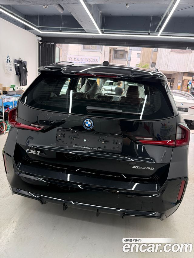 BMW iX1 из Кореи Encar