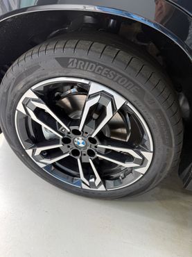 BMW iX1 xDrive 30 M Sport — пробег 5 000 км — фото 5 из 5