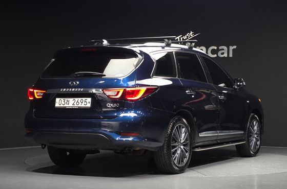 Infiniti QX60 3.5 AWD — пробег 67 845 км — фото 2 из 5