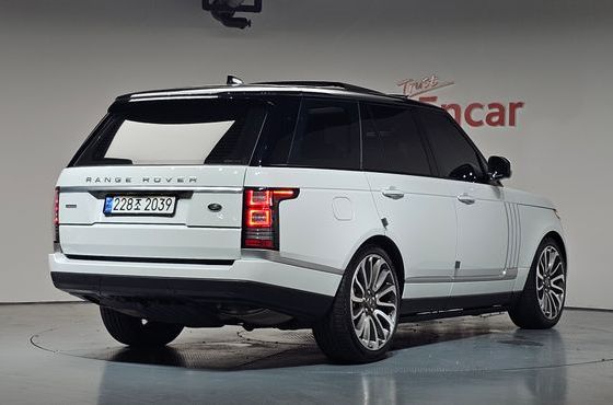 Land Rover Range Rover 5.0 SC AB — пробег 90 318 км — фото 2 из 5