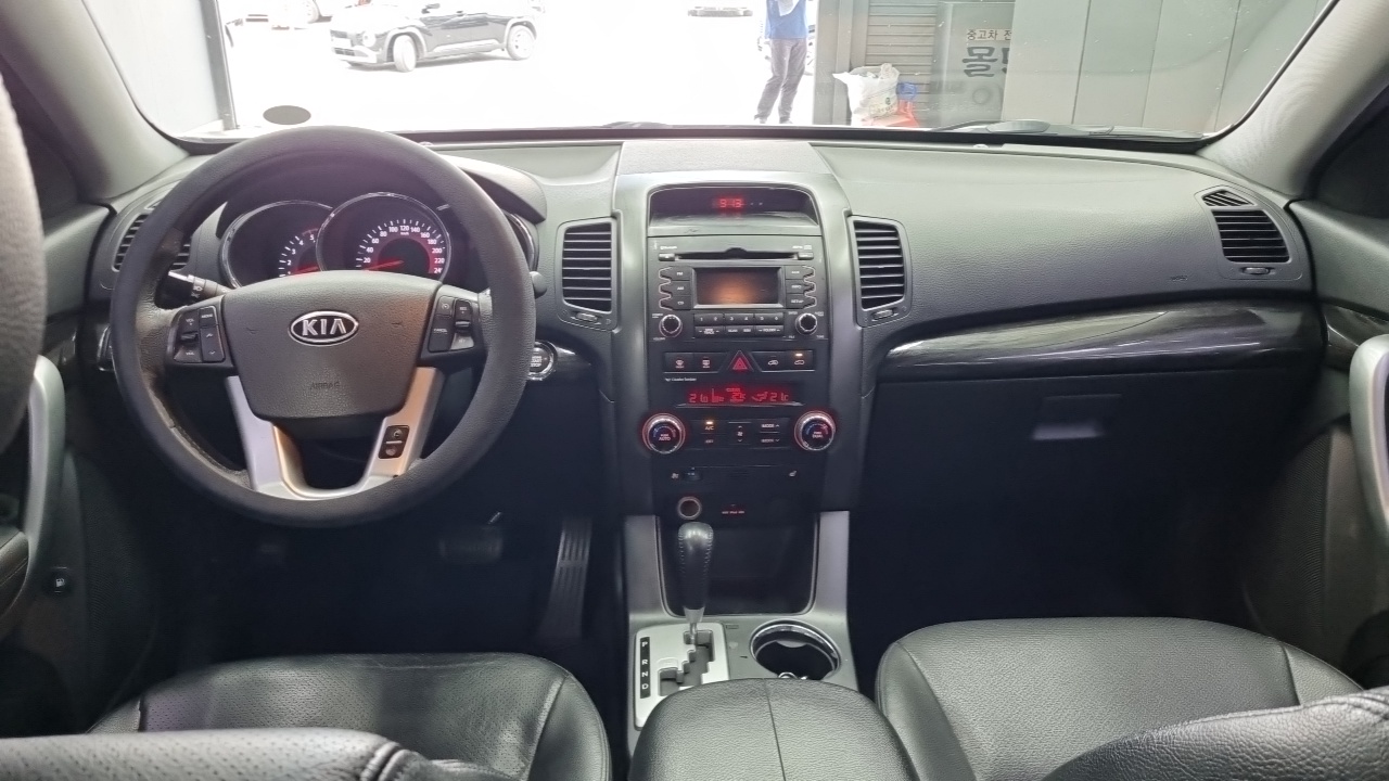 Kia Sorento Diesel 2.0 2WD TLX High-Deluxe — пробег 130 000 км — фото 5 из 5