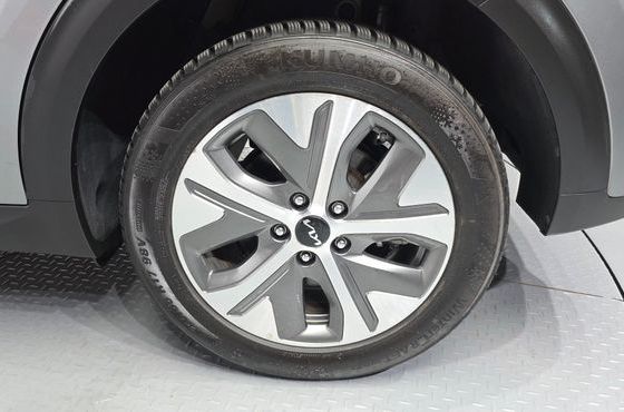 Kia Niro Prestige — пробег 22 541 км — фото 5 из 5