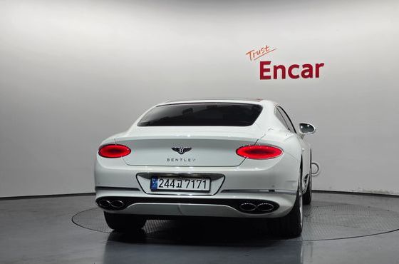Bentley Continental 4.0 GT — пробег 10 785 км — фото 4 из 5