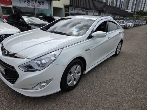 Hyundai Sonata 2.0 Premier — пробег 208 845 км — фото 3 из 5