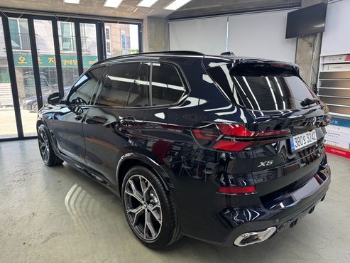 BMW X5 xDrive 40i M Sport — пробег 3 541 км — фото 4 из 5