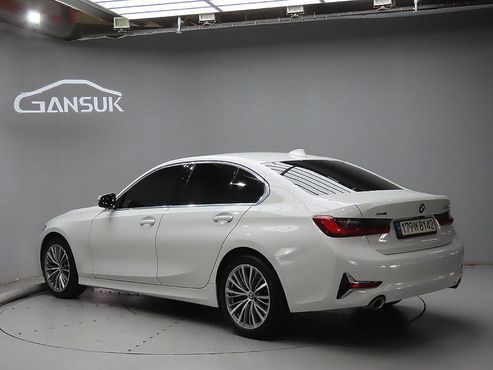 BMW 3-Series 320d xDrive Luxury — пробег 65 379 км — фото 2 из 5