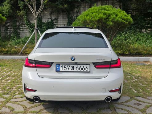 BMW 3-Series 330i Luxury — пробег 48 829 км — фото 5 из 5