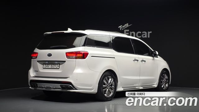 Kia Carnival из Кореи Encar