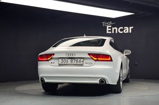 Audi A7 3.0 TDI Quattro Dynamic 4G — пробег 278 726 км — фото 4 из 5