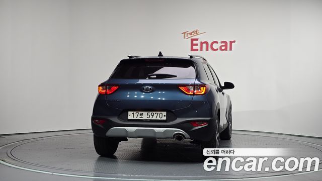 Kia Stonic из Кореи Encar