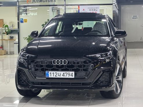 Audi Q8 55 TFSI Quattro Premium — пробег 14 км — фото 1 из 5