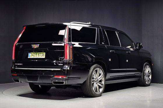 Cadillac Escalade 6.2 ESV ESV Sports Platinum — пробег 619 км — фото 2 из 5