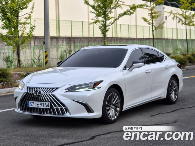 Lexus ES Executive — пробег 20 626 км — фото 1 из 5