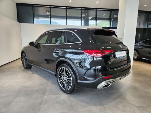 Mercedes-Benz GLC-Class GLC300 4MATIC AMG Line — пробег 1 734 км — фото 3 из 5