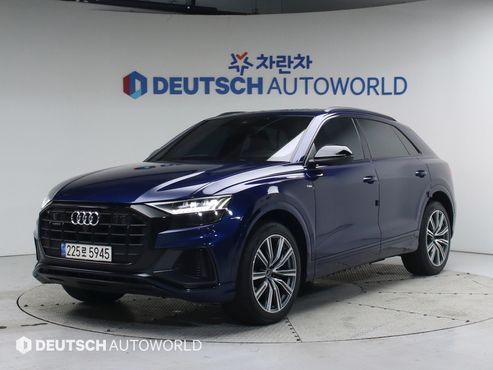 Audi Q8 55 TFSI Quattro Premium — пробег 49 000 км — фото 1 из 5