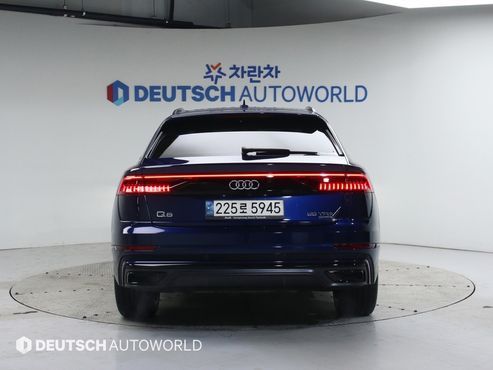 Audi Q8 55 TFSI Quattro Premium — пробег 49 000 км — фото 4 из 5