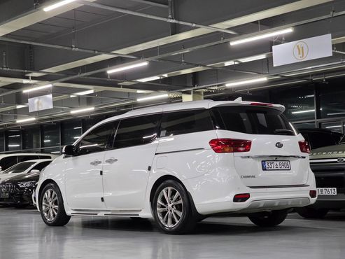 Kia Carnival 9-Seater Noblesse Special — пробег 125 200 км — фото 2 из 5