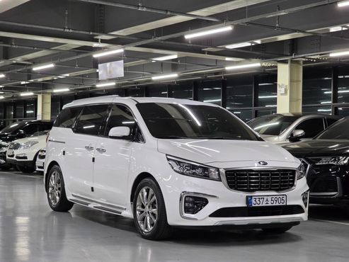 Kia Carnival 9-Seater Noblesse Special — пробег 125 200 км — фото 5 из 5