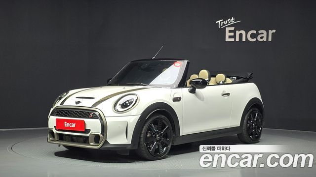 Mini Cooper Convertible Resolute Edition 3rd Gen — пробег 30 601 км — фото 1 из 5
