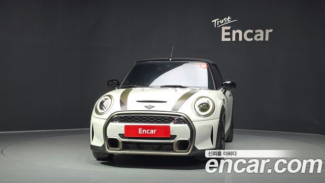 Mini Cooper Convertible Resolute Edition 3rd Gen — пробег 30 601 км — фото 3 из 5