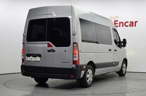 Renault (Samsung) Master 2.3 15-Seater — пробег 18 298 км — фото 2 из 5