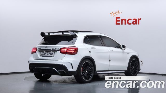 Mercedes-Benz GLA-Class GLA45 AMG 4MATIC — пробег 80 177 км — фото 2 из 5