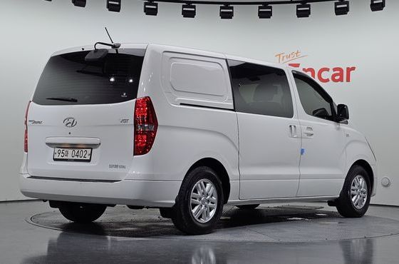 Hyundai Starex 5-Seater VAN Smart — пробег 200 323 км — фото 2 из 5