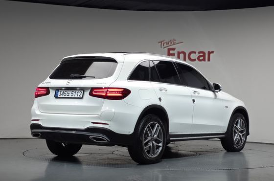 Mercedes-Benz GLC-Class GLC350e 4MATIC AMG Line — пробег 52 291 км — фото 2 из 5