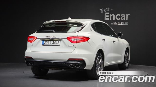 Maserati Levante 3.0 AWD GranSport — пробег 105 537 км — фото 2 из 5