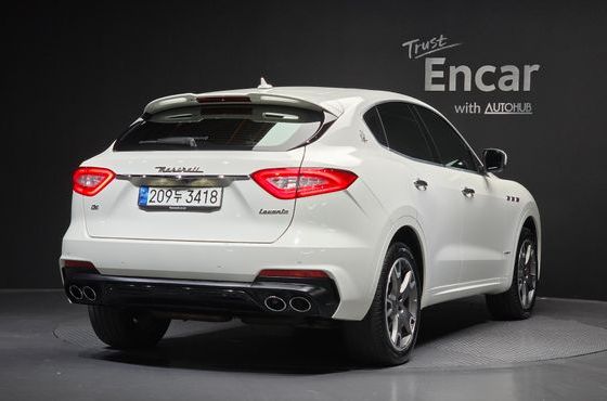Maserati Levante 3.0 AWD GranSport — пробег 105 537 км — фото 2 из 5
