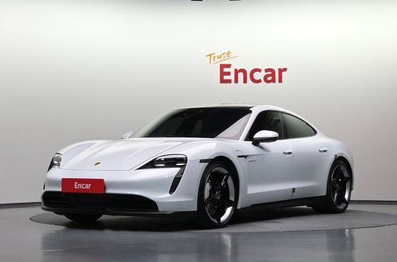 Porsche Taycan 4S — пробег 8 502 км — фото 1 из 5