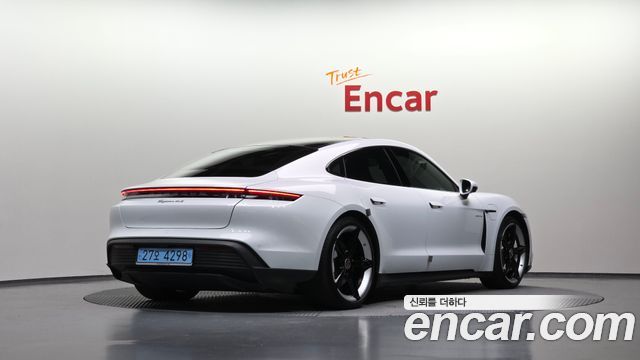 Porsche Taycan из Кореи Encar