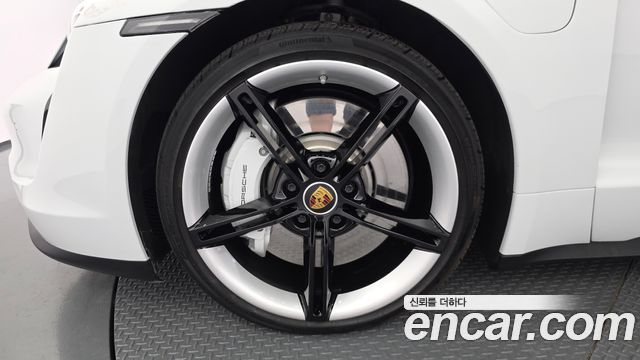 Porsche Taycan из Кореи Encar
