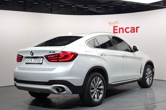 BMW X6 xDrive 30d — пробег 76 120 км — фото 2 из 5