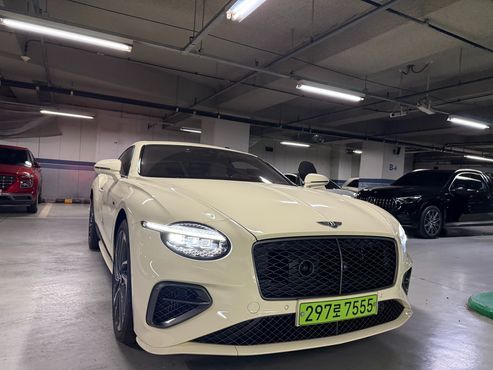 Bentley Continental 4.0 GT Speed — пробег 4 800 км — фото 1 из 5