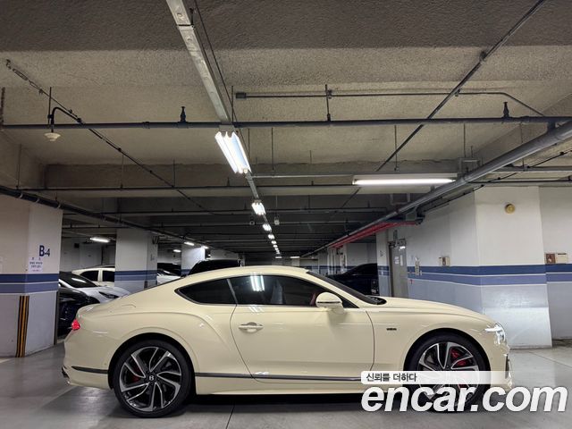 Bentley Continental 4.0 GT Speed — пробег 4 800 км — фото 3 из 5