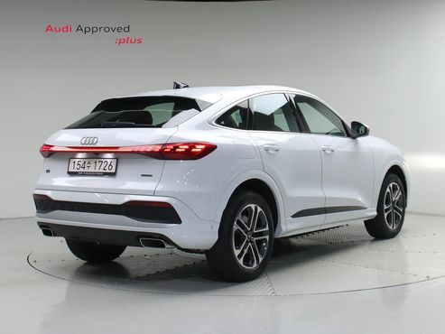 Audi Q5 40 TFSI Quattro Sportback Advanced — пробег 1 571 км — фото 2 из 5