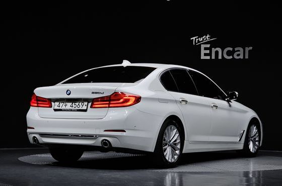 BMW 5-Series 520d Luxury Plus — пробег 62 055 км — фото 2 из 5