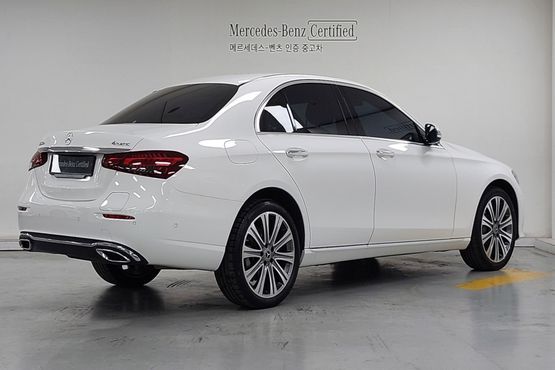 Mercedes-Benz E-Class E300e 4MATIC Exclusive — пробег 37 938 км — фото 2 из 5