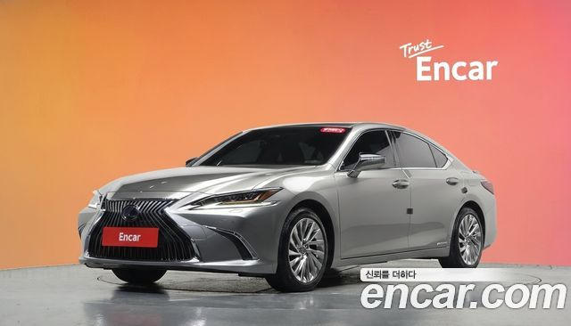 Lexus ES Executive — пробег 25 569 км — фото 1 из 5