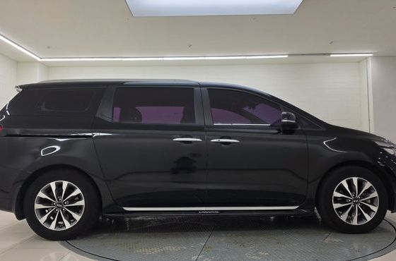 Kia Carnival 9-seater Luxury — пробег 157 410 км — фото 5 из 5