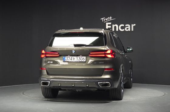 BMW X5 xDrive 30d M Sport — пробег 4 010 км — фото 4 из 5